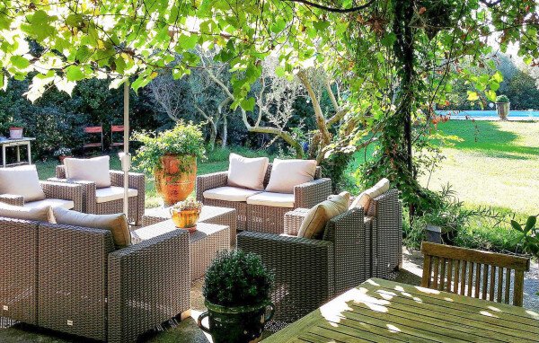 House 5 bedrooms, with pool