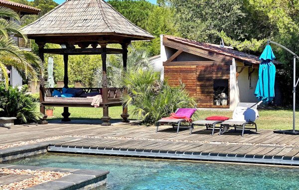 Ferienhaus 1 Schlafzimmer, mit Pool