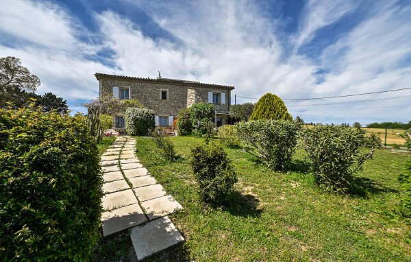 Maison en pierre confortable, 5 chambres, avec piscine