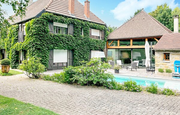 Ferienhaus 5 Schlafzimmer, mit Pool