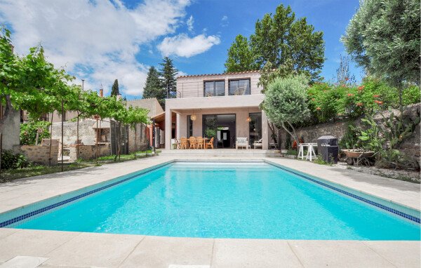 Maison de campagne moderne, 3 chambres, avec piscine