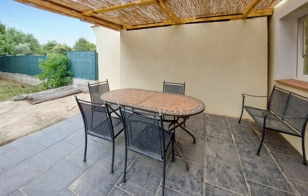 Appartement moderne, 3 chambres, avec jardin