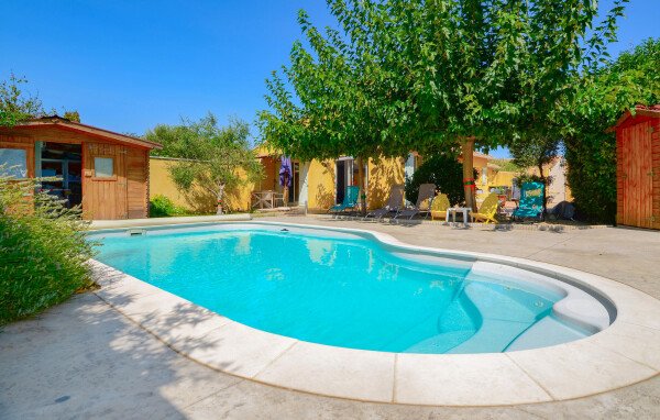 Maison de campagne moderne, 3 chambres, avec piscine