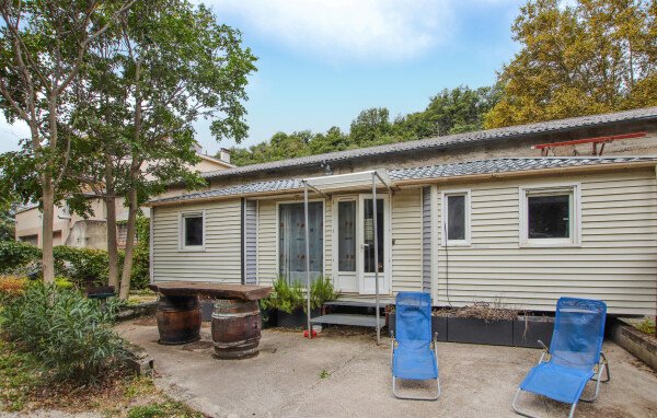 Camping / Mobil Home confortable, 1 chambre, avec climatisation