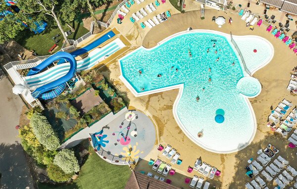 Tente moderne, 2 chambres, avec piscine