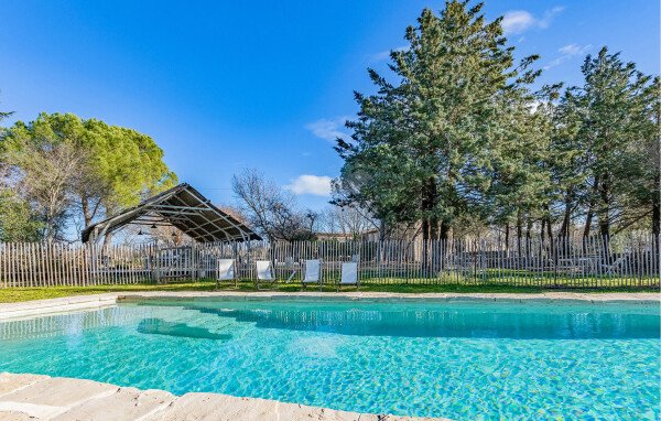 Maison de campagne traditionnelle, 11 chambres, avec piscine