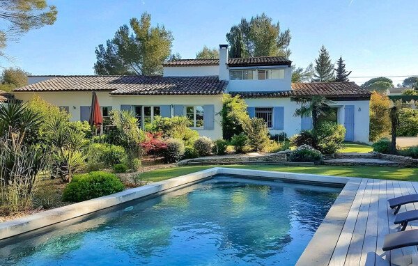 Maison de campagne moderne, 5 chambres, avec piscine