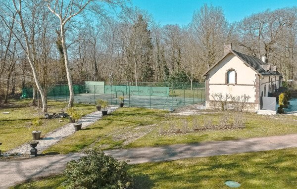 Maison de campagne moderne, 2 chambres, avec piscine