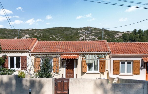 House 2 bedrooms, with garden