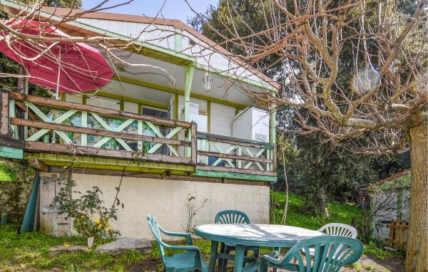 Camping / Mobil Home romantique, 2 chambres, avec vue sur mer