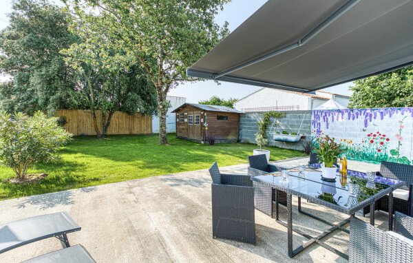 Maison de campagne moderne, 3 chambres, avec jardin