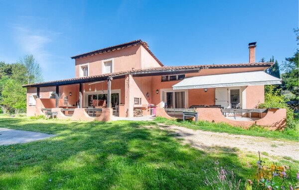 Maison de campagne moderne, 3 chambres, avec piscine