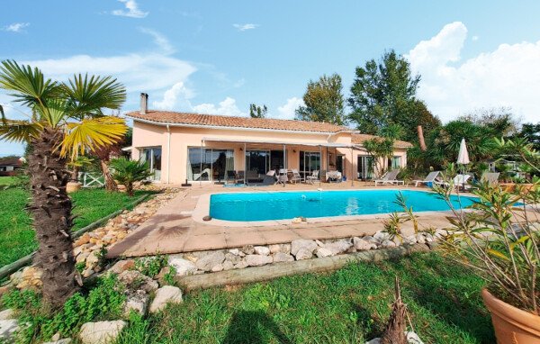 Maison de campagne confortable, 4 chambres, avec piscine