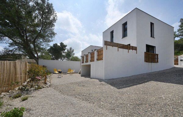 Maison de campagne moderne, 4 chambres, avec jardin