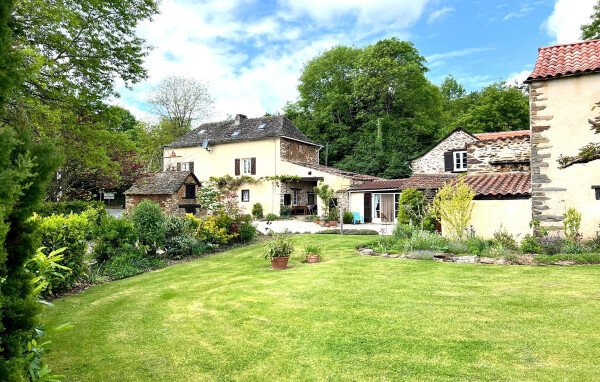 Maison de campagne confortable, 2 chambres, avec piscine