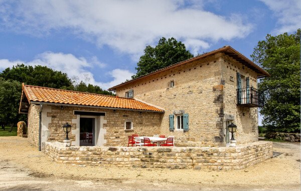 Maison de campagne authentique, 3 chambres, avec piscine