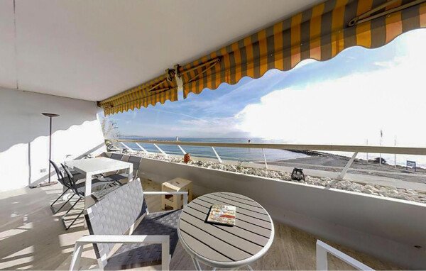 Appartement confortable, 2 chambres, avec vue sur mer