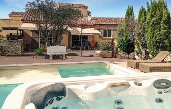 Maison de campagne confortable, 3 chambres, avec piscine
