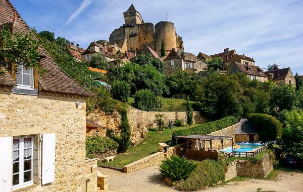 House 3 bedrooms, with pool