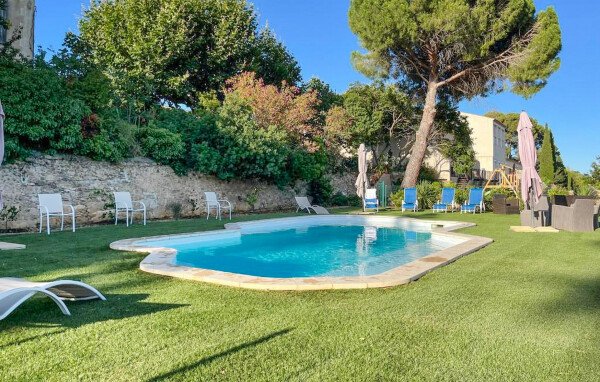 Maison de campagne moderne, 2 chambres, avec piscine