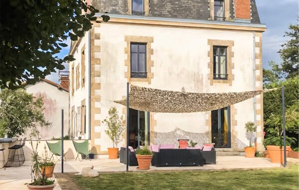 Maison en pierre traditionnelle, 5 chambres, avec jardin