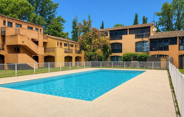 Appartement moderne, 1 chambre, avec piscine