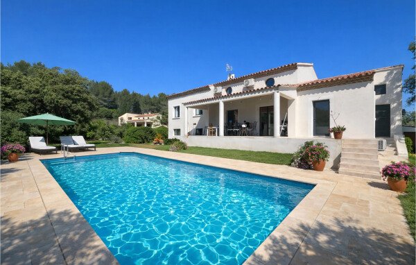 Maison de campagne moderne, 7 chambres, avec piscine
