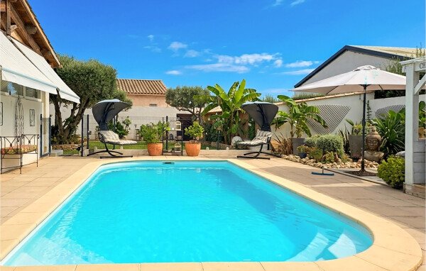 Maison moderne, 3 chambres, avec piscine