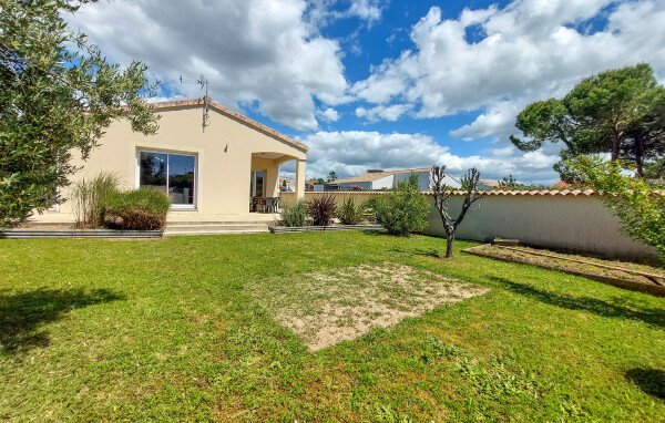 Maison de campagne moderne, 3 chambres, avec jardin