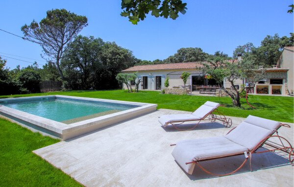 Maison romantique, 3 chambres, avec piscine