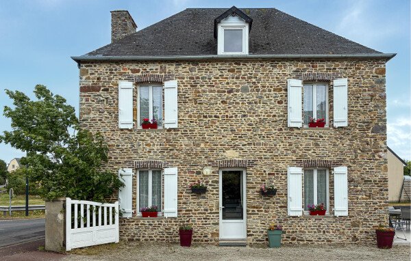 House 3 bedrooms, with garden