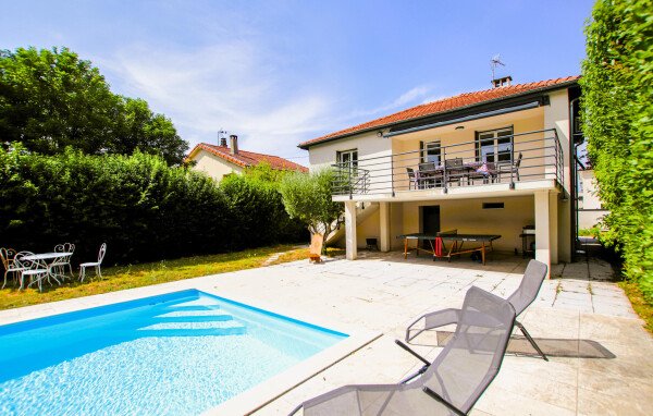 Maison design, 3 chambres, avec piscine