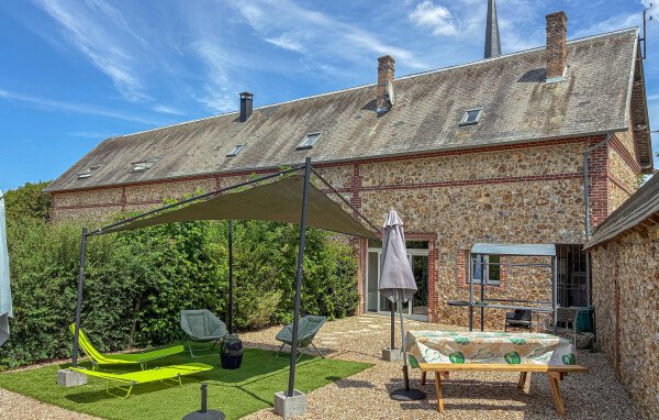 Maison de campagne moderne, 2 chambres, avec piscine