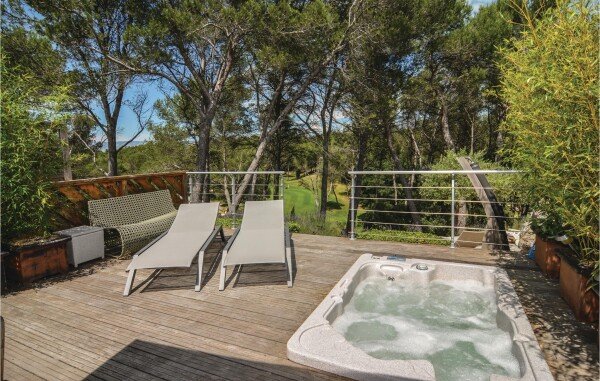 Maison de campagne traditionnelle, 3 chambres, avec piscine