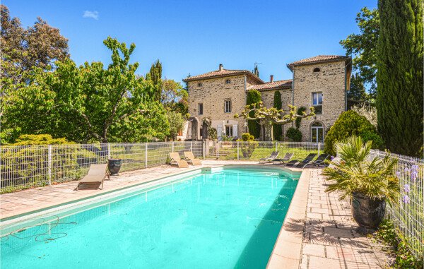 Maison de campagne confortable, 10 chambres, avec piscine