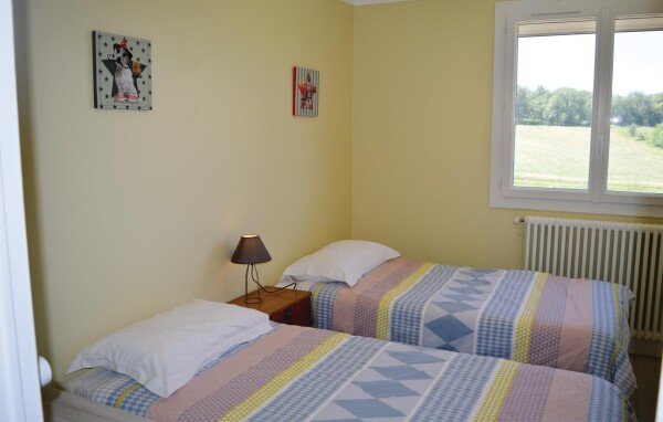 Maison moderne, 5 chambres, avec piscine