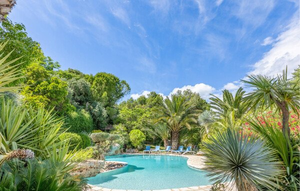 Maison chic, 3 chambres, avec piscine