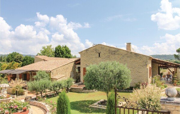 Maison confortable, 2 chambres, avec piscine