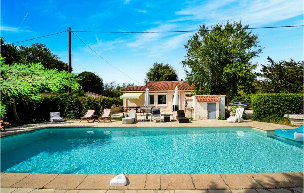 Maison de campagne confortable, 3 chambres, avec piscine