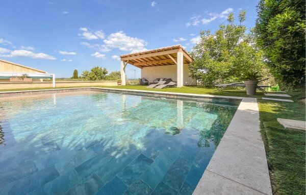 Maison de charme, 3 chambres, avec piscine