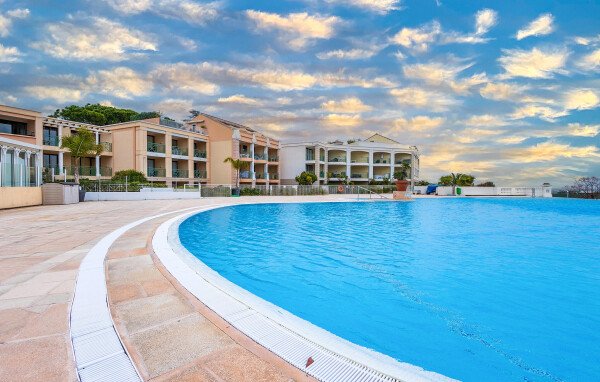 Apartment 2 bedrooms, with sea view