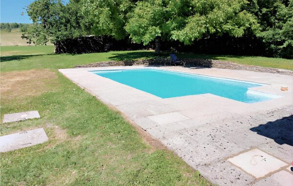Maison en pierre confortable, 9 chambres, avec piscine