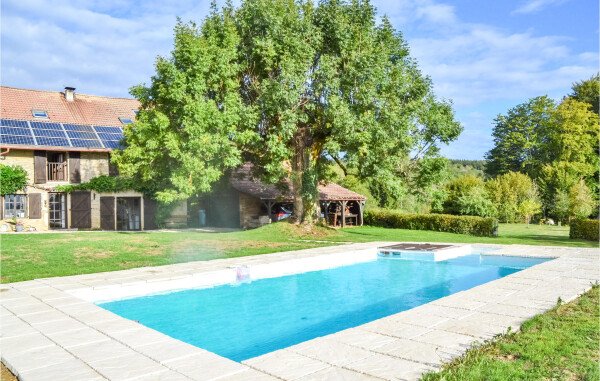 Maison en pierre 7 chambres, avec piscine