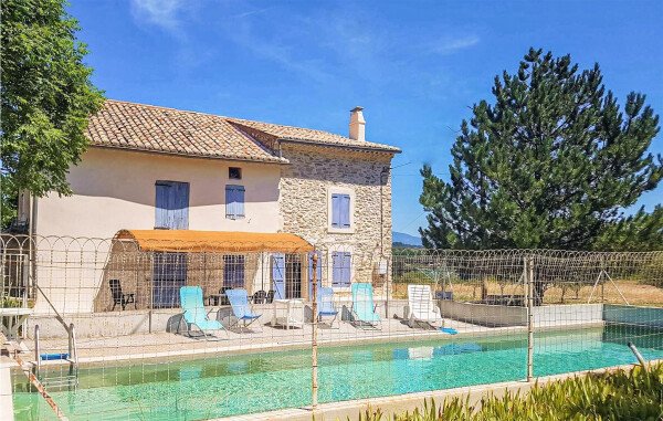 Maison en pierre authentique, 4 chambres, avec piscine