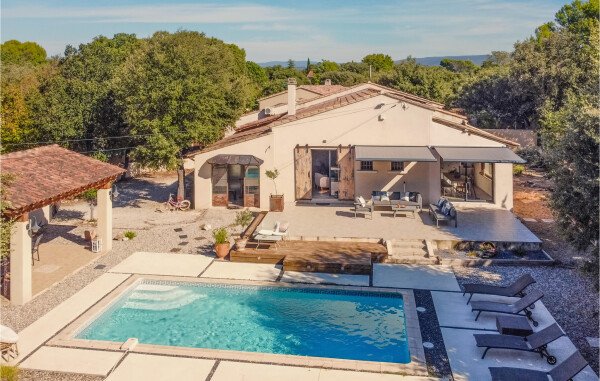 Maison de campagne moderne, 3 chambres, avec piscine