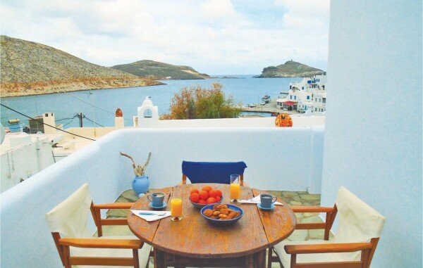 Apartment 3 bedrooms, with sea view