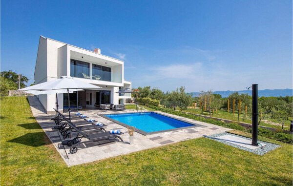 Casa 4 camere, con piscina