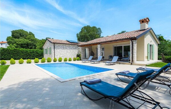 Huis 3 slaapkamers, met zwembad