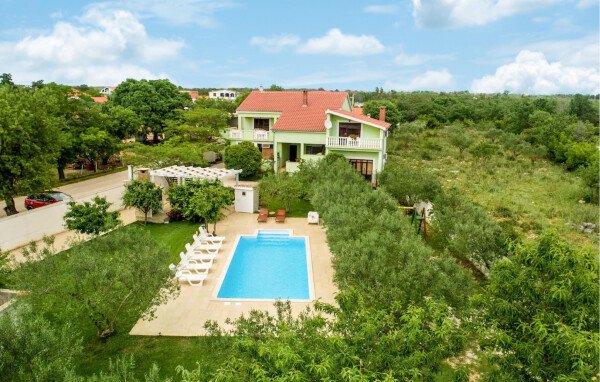 Ferienhaus 6 Schlafzimmer, mit Pool
