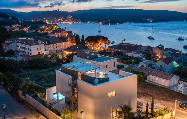 Casa 3 camere, con vista mare